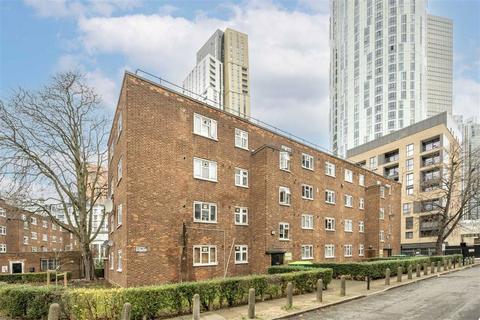 2 bedroom flat for sale, Wyvil Road, London SW8