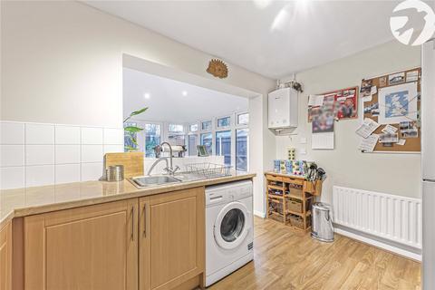 8 Sayer Close, Greenhithe, DA9 9PZ