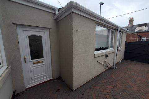 2 bedroom terraced house to rent, Hill Street, Sunderland SR3