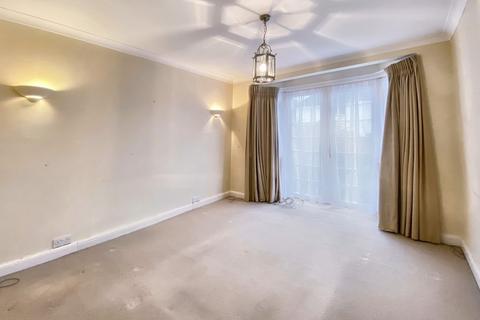 3 bedroom semi-detached house to rent, Glengall Road, Edgware, Greater London