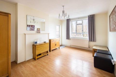 3 bedroom flat for sale, Hector House, Old Bethnal Green Road, London, E2