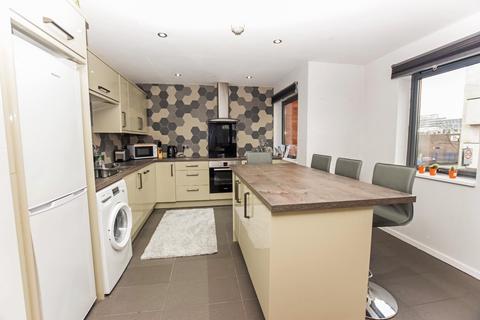 2 bedroom flat for sale, Quay 5, Salford, Greater Manchester, M5