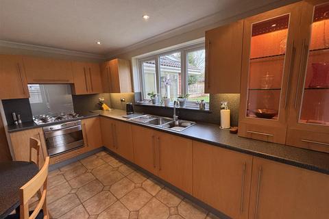 4 bedroom detached house for sale, Seymour Way, Leicester Forest East, Leicester