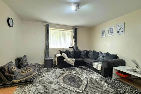 2 bedroom flat for sale, Scottwell Drive, London, NW9