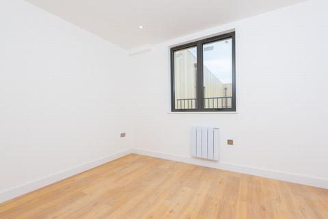 2 bedroom apartment to rent, Farnborough Road, Farnborough, GU14