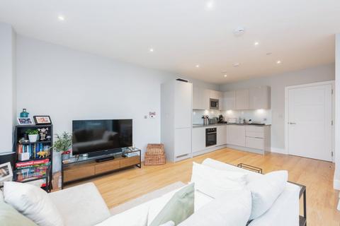 1 bedroom apartment for sale, Greyhound Parade, London SW17