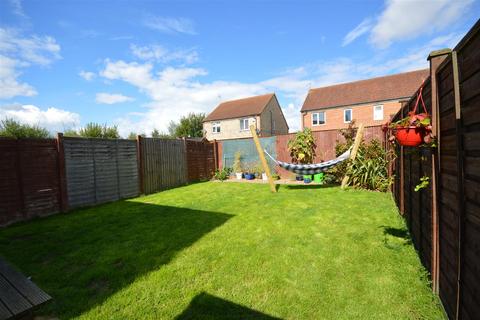 2 bedroom end of terrace house to rent, St. Pancras Close, Dinnington, S25