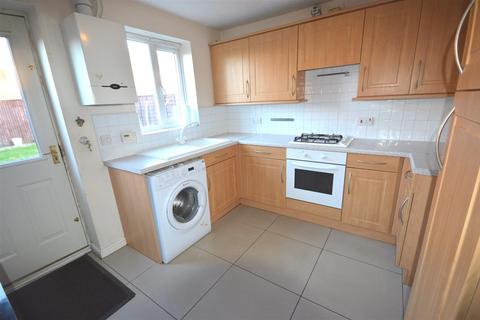 2 bedroom end of terrace house to rent, St. Pancras Close, Dinnington, S25