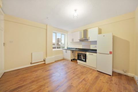 3 bedroom flat to rent, Beaumont Court, Upper Clapton Road, Hackney, E5