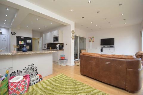 5 bedroom semi-detached house for sale, Danehurst Gardens, Redbridge