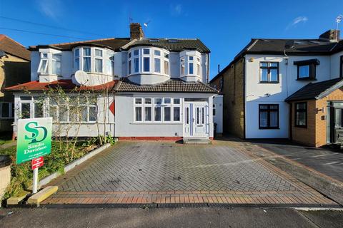 5 bedroom semi-detached house for sale, Danehurst Gardens, Redbridge