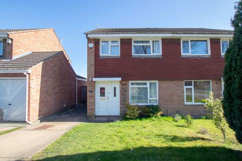 3 bedroom semi-detached house to rent, Manville Close, Nottingham, NG9