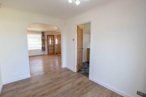 3 bedroom semi-detached house to rent, Manville Close, Nottingham, NG9