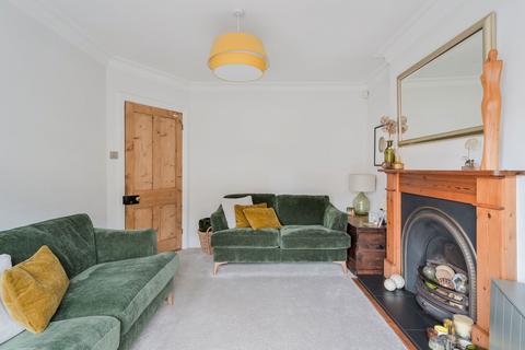 11 Cornfield Road, Reigate, RH2 7HF