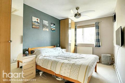 1 bedroom flat for sale, Russett Wood, Welwyn Garden City