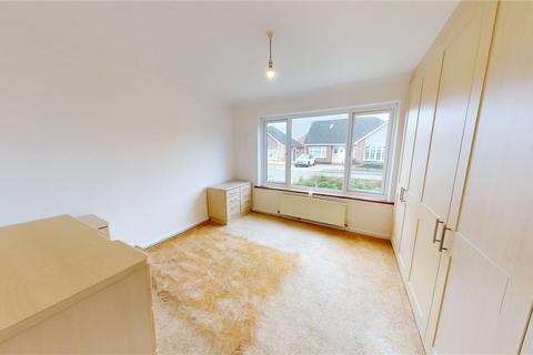 3 bedroom bungalow for sale, Hillview Gardens, Stanford-le-Hope, Essex, SS17