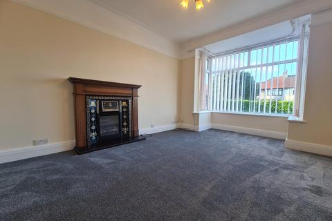 3 bedroom bungalow to rent, Slyne Road, Bolton-le-Sands, LA5