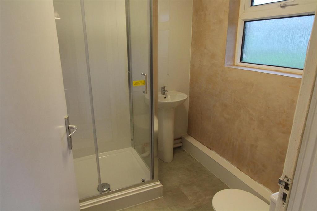 Shower room.JPG