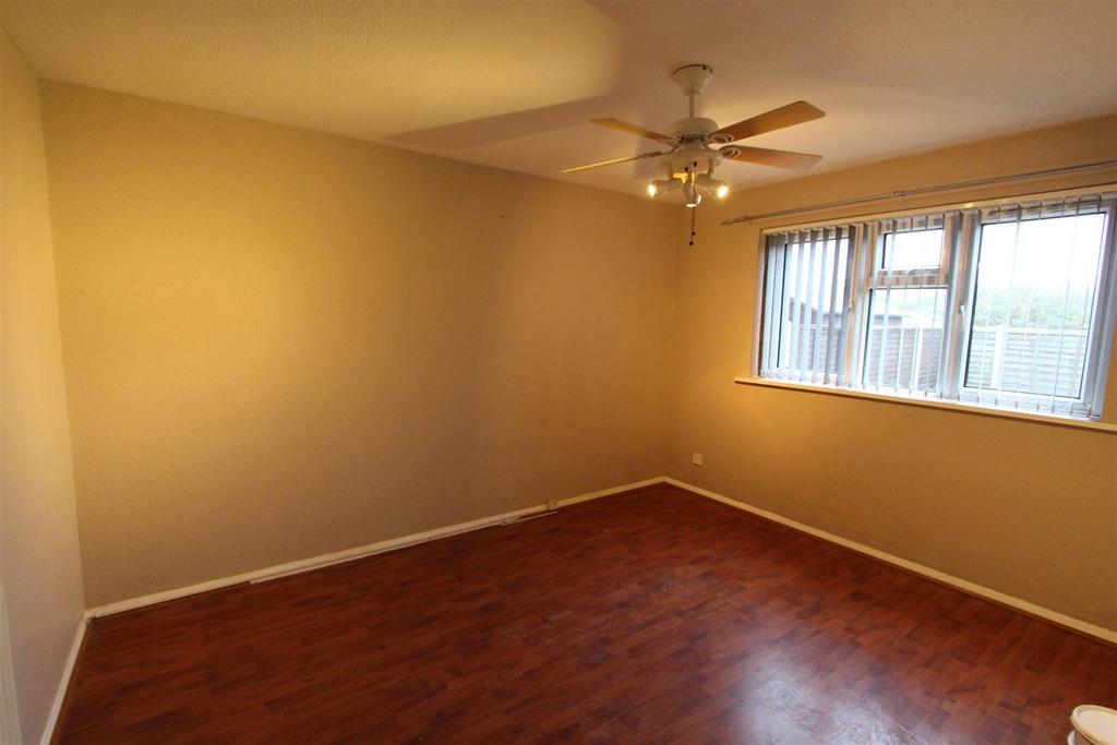 Bedroom 1.JPG