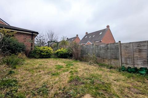 5 bedroom semi-detached house to rent, Slade Baker Way, Gloucestershire BS16