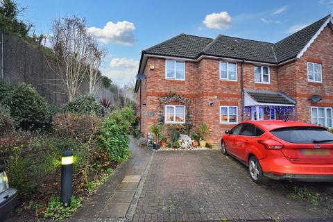 3 bedroom end of terrace house for sale, Silver Hill Road, Ashford TN24