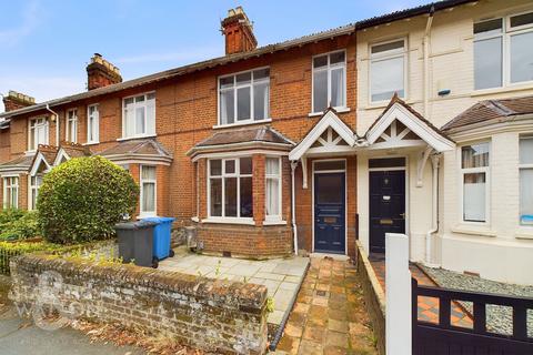 3 bedroom terraced house to rent, College Road, Norwich