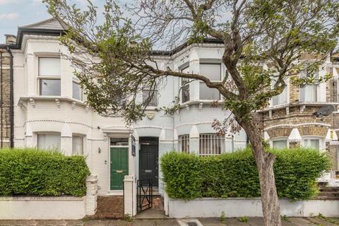 4 bedroom house to rent, Kimberley Road, London SW9