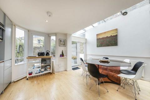 4 bedroom house to rent, Kimberley Road, London SW9