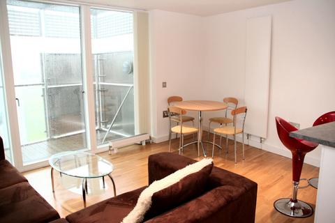 1 bedroom apartment to rent, N V Building, 98 The Quays, Salford, Lancashire, M50