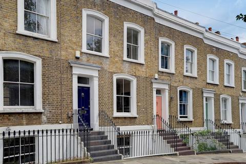 3 bedroom house to rent, Queens Head Street, Angel, London, N1