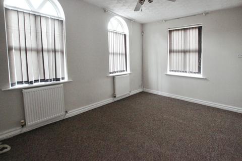 3 bedroom end of terrace house to rent, Cooper Street, St Helens, WA10