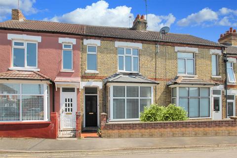 3 bedroom terraced house to rent, Primrose Hill, Raunds NN9