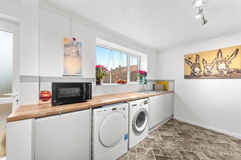 222 Priory Road, Featherstone, Pontefract, WF7 5JW