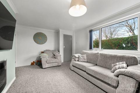 222 Priory Road, Featherstone, Pontefract, WF7 5JW