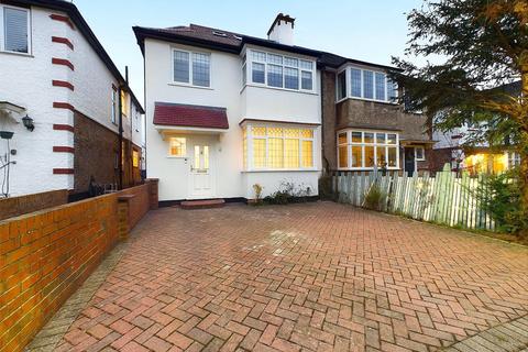 5 bedroom semi-detached house to rent, Harvard Road, Isleworth