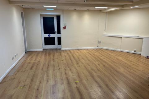 Retail property (high street) to rent, Ivybridge PL21