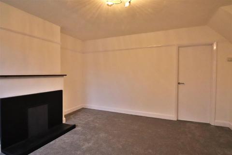 2 bedroom end of terrace house to rent, Cheviot Road, Worthing