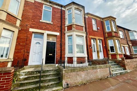 2 bedroom flat to rent, Brighton Road, Saltwell, Gateshead