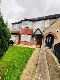 6 bedroom house share to rent, Ryefield Avenue, Uxbridge UB10