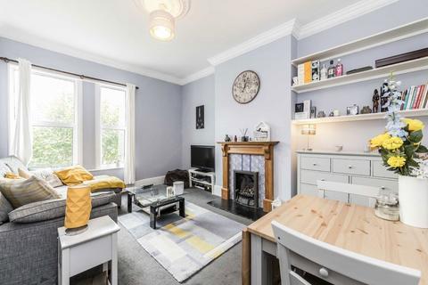 1 bedroom flat to rent, Lysias Road, London SW12