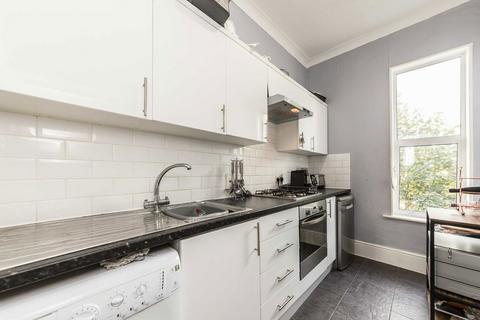 1 bedroom flat to rent, Lysias Road, London SW12