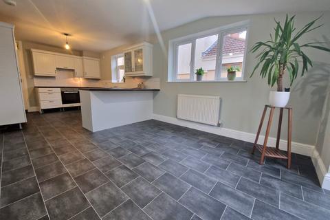 4 bedroom terraced house for sale, Kingsway Road, Burnham-on-Sea, Somerset, TA8