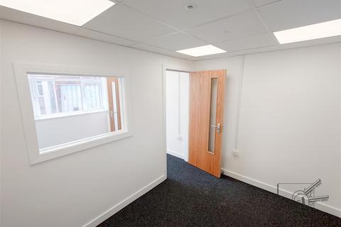 Office to rent, Dover Road East, Gravesend