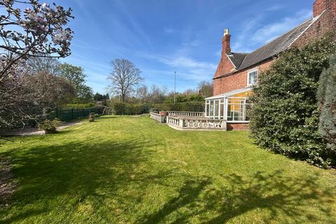 4 bedroom detached house for sale, South Grange, Main Road, Utterby, Louth, Lincolnshire, LN11 0TQ