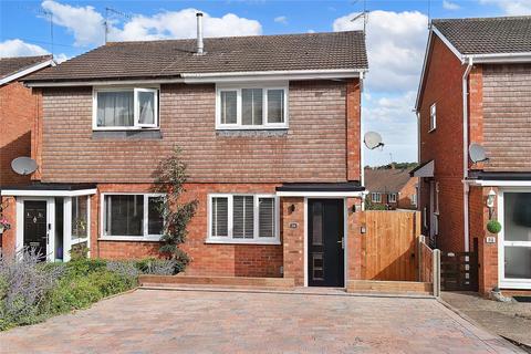 2 bedroom semi-detached house to rent, St. Marks Close, Worcestershire WR5