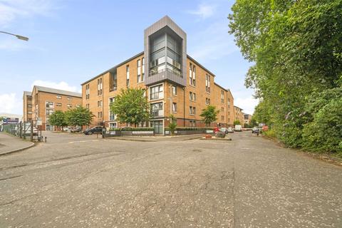 2 bedroom flat to rent, Minerva Way, Glasgow G3