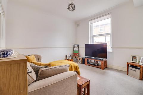 2 bedroom flat for sale, Westcliff Avenue, Westcliff-On-Sea SS0