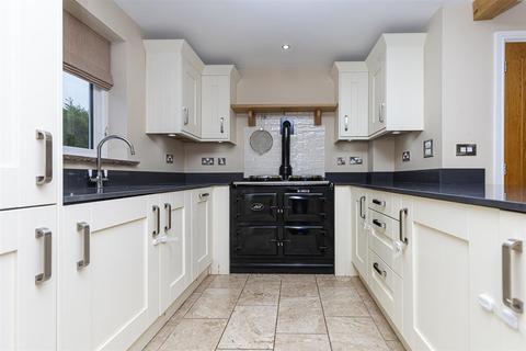 2 bedroom cottage for sale, Beech Court, Farnley Tyas