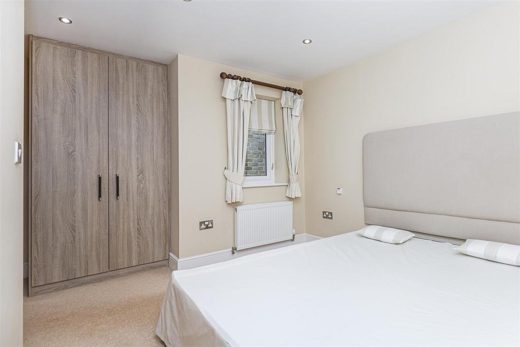 Bramleys Estate Agents - Beech Court - Farnley Tya