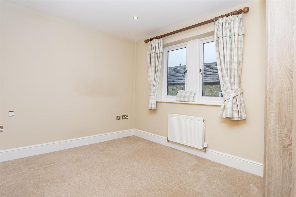 Bramleys Estate Agents - Beech Court - Farnley Tya